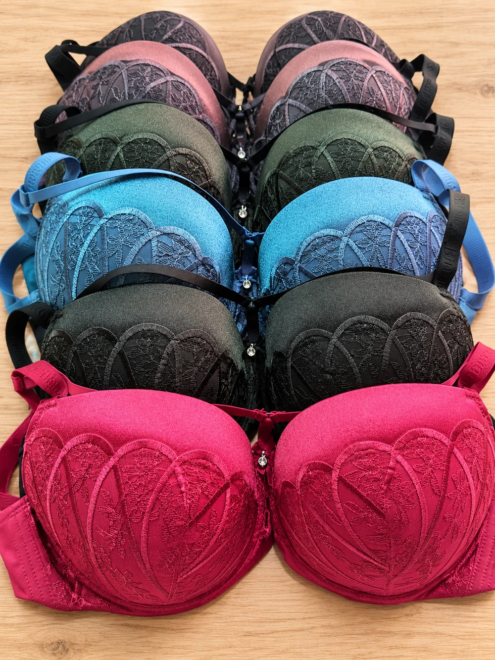 Swirl Lace Bra colour selection
